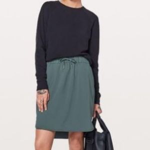 NWT Lululemon on the fly skirt Sz 6